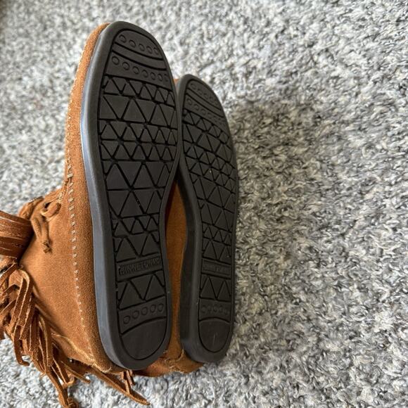 Minnetonka Ankle Boots 5.5 Brown Leather Moccasin Fringe Braided Hi Top Boho - Picture 7 of 8